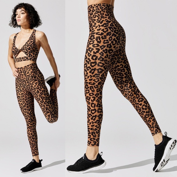 BEACH RIOT | Contouring Piper High Rise Vibrant Leopard Print Legging | Size M - Picture 1 of 11
